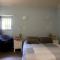 Villa les Volets Bleus an authentic house in the heart of the city center - فونتين-دي-فوكلوز