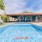 Casa com piscina e churrasqueira em Americana - Americana