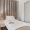 Modern Nomads Metro Urban Studio with City View and Indoor Pool