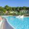Maison charmante à Lacanau avec piscine partagée et terrasse
