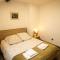 A L'Ombre du Pin - Large T4 Duplex near Disneyland and Paris, 1-7 Guests - Le Pin