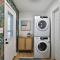 THE GOOD PLACE Uptown Westerville, Colorful & Cozy - 威斯特维尔