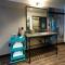 MOXY New Orleans Downtown/French Quarter Area