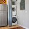 Itz a Vibe - 1 bedroom studio in the heart of DTSP - سانت بطرسبرغ