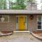 Rina's yellow house - Sammamish