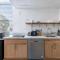Walking distance to Caltech convention Center Pasadena Landmark room - باسادينا