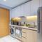 Primestay - Stylish Studio Apartment in Azizi Aura, Dubai - 迪拜