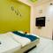 Hotel Adarsh Palace