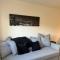 Apartment Close to the Studios