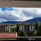 Sunny Mountain View apartment - Razlog