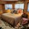Curated Lux Treetop Sundance Ski cabin - Sundance Curated Lux Treetop Sundance Ski cabin - Sundance