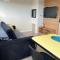 Dallas apartamentos na Via Gastronômica-Estacionamento-Amplos e equipados-Wifi