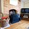 Stunning Yew Tree Cottage