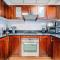 Amazing 1BR apartment near metro station in JLT