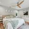 Stylish Downtown Gem - Sleeps 8 - Fire pit - Ensuite Baths - Austin