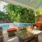 Villa Olivietta by Last Key Realty - 基韦斯特