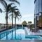 Pool & River Views - 600m to CBD - 吉斯伯恩
