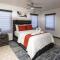 Deanys Uptop Luxury Suite