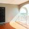 Deany's Uptop Luxury Suite - The Valley