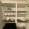 Centrally Located Apt with Parking - Walsall