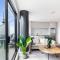 Sky Tower View 2BR Apt w Gym & Pool Access - أوكلاند