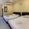 Penarak Bamboo Beach Motel