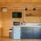 Scandi-Style Cabin in Bideford, Private Parking - Bideford