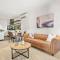 Stunning Apartment at Marvel Stadium with Parking & Amenities