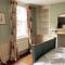 Grand Central Sleeps 6 - Short Stays UK Ltd - Exeter