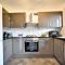 Manchester Townhouse by BEVOLVE - 4 bedrooms - Free Parking