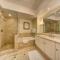 490 Large 2 bedroom with gorgeous pool - ميامي