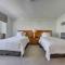 490 Large 2 bedroom with gorgeous pool - ميامي