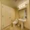 490 Large 2 bedroom with gorgeous pool - ميامي