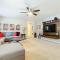 Windsor at Westside Sophisticated Villa Pool Spa - 基西米