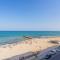 Playa Los Locos Apartment with Garage