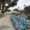 2bd 2ba, steps to the beach, sleeps 6, AC, and parking - 长滩