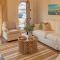 2bd 2ba, steps to the beach, sleeps 6, AC, and parking - 长滩