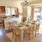 2bd 2ba, steps to the beach, sleeps 6, AC, and parking - 长滩