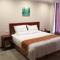 Foto: GreenTree Inn Shanghai Expo Site South Yanggao Road Subway Station Express Hotel 12/25