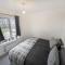 NEW Spacious Entire Home With Parking - Kent