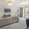 NEW Spacious Entire Home With Parking - Kent