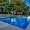 Sleeps 20 Private Pool Backyard Luxurious Home - Bee Cave