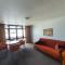 Off Broadway Motel