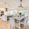 Walk to Ocean Home with Pool in Holmes Beach - هولمز بيتش