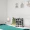 Gorgeous City Views 64th Floor 3BR APT with Pool & Gym
