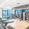 Gorgeous City Views 64th Floor 3BR APT with Pool & Gym