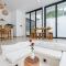 Villa Tropical Nomad - 2BR Luxury Pool Villa with Rooftop in Canggu