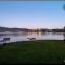 Absolutely Lake Front house-Private lake access - Роторуа