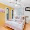 Quiet 5 bedrooms House located Springfield lake