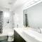 Expansive 4BR, 3-Story Stay in LA - CL1- LAR - Los Angeles